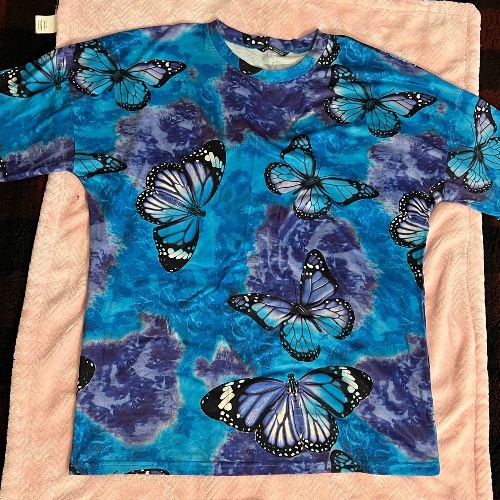 Butterfly print drop shoulder tee